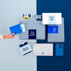Pitkä sulkijatarra ruotsinkielisellä tekstillä, Miami Blue